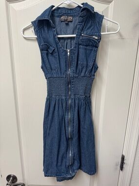 Sleeveless Denim Zip-Front Dress in Dark Blue